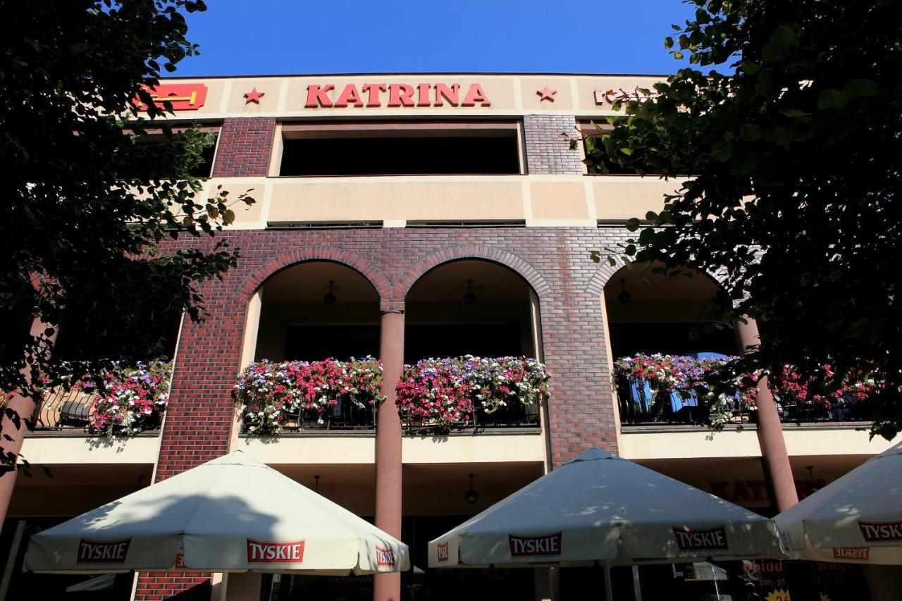 Katrina Aparthotel Ostrzeszów Exterior foto